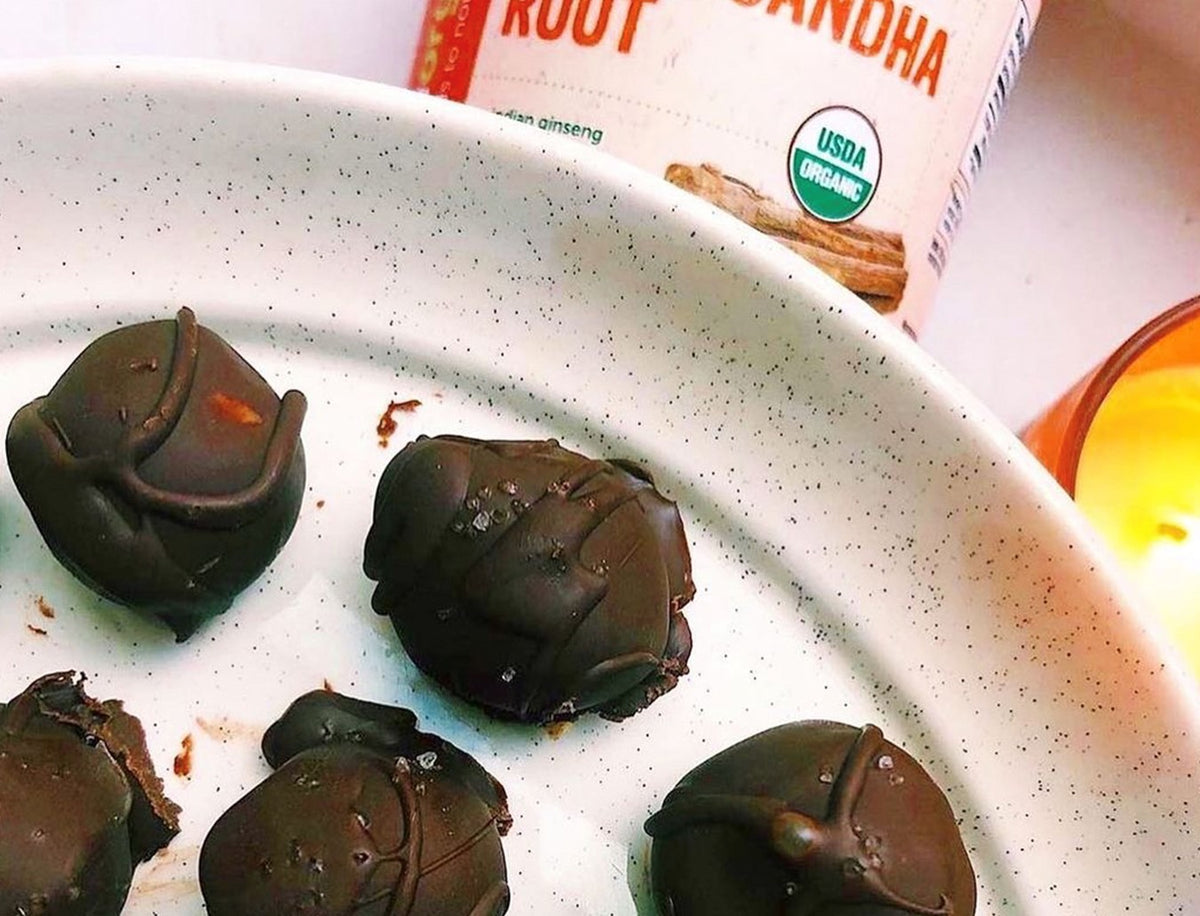 Adaptogenic Superfood Peanut Butter Balls with Ashwagandha