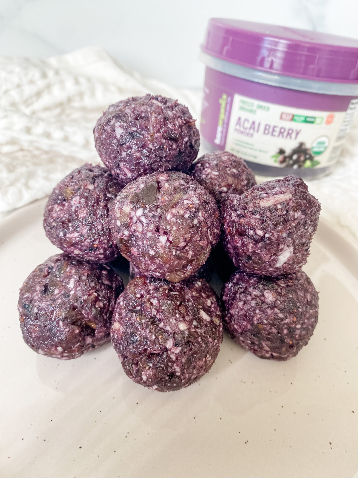Acai Date Bites