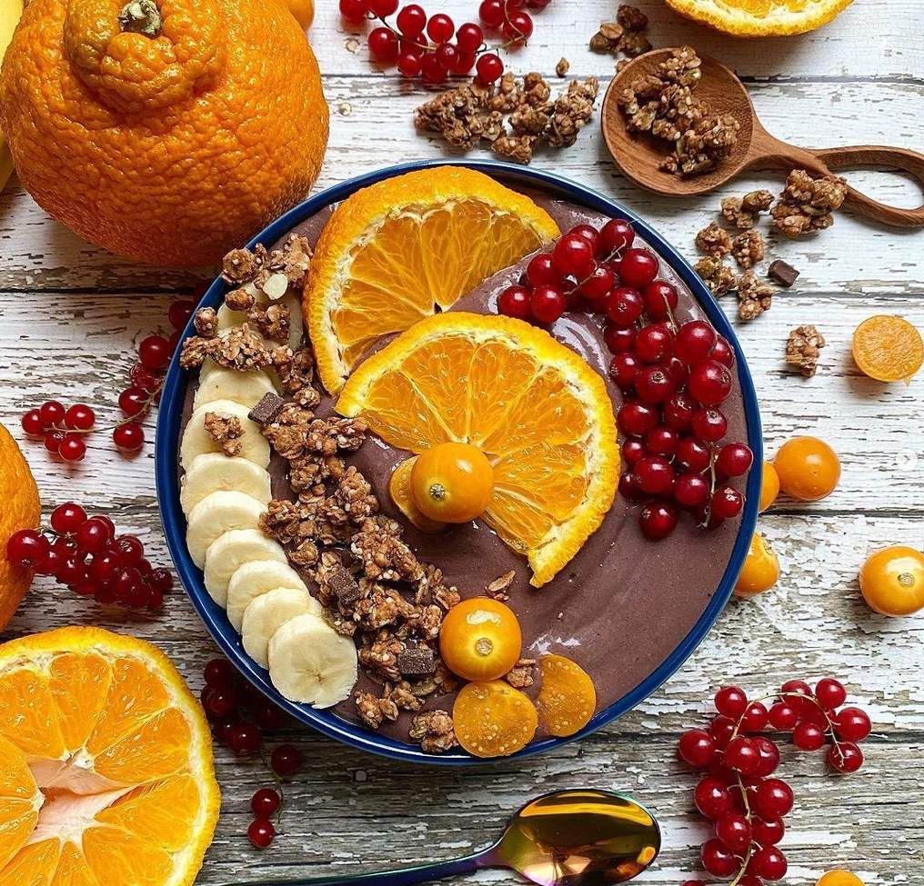 Chocolate Blackberry Citrus Smoothie with Cacao Powder
