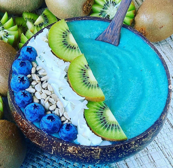 Spirulina and Mushroom Smoothie Bowl – BareOrganics.com