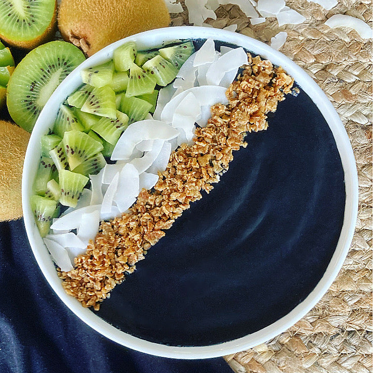 Charcoal Smoothie Bowl with Flaxseed