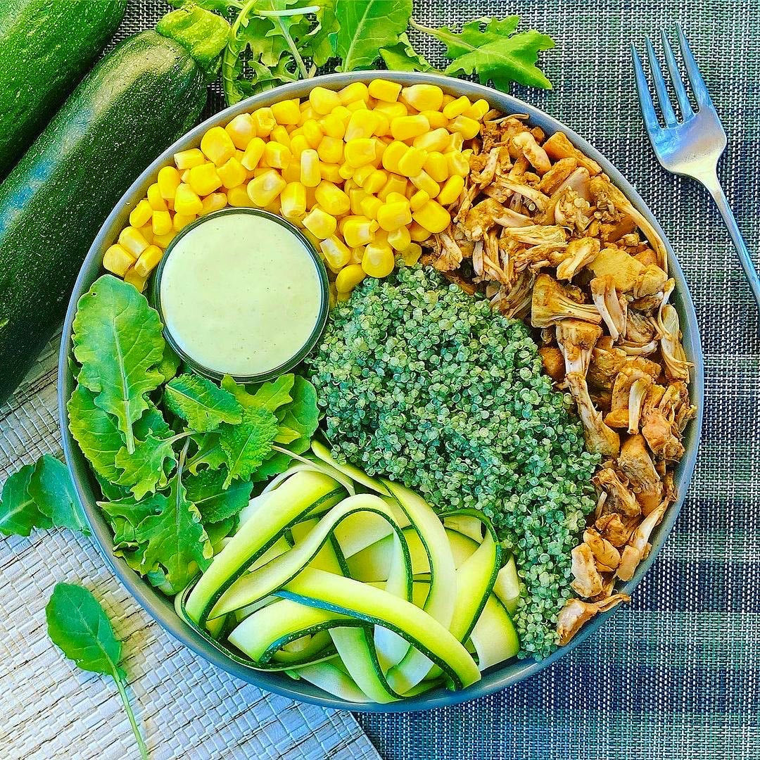 Jackfruit and Quinoa Bowl with Spirulina