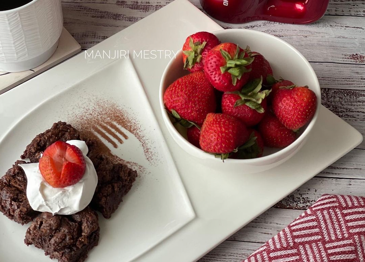 Eggless Chocolate Brownie with Whipped cream, Strawberries and Black Coffee with Flaxseeds and Cacao