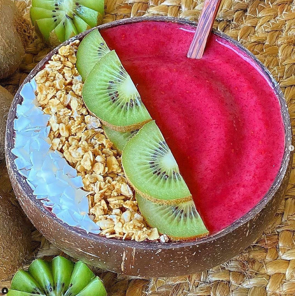 Ruby Red Raspberry and Aloe Smoothie Bowl Boosted with Ashwagandha Pow ...