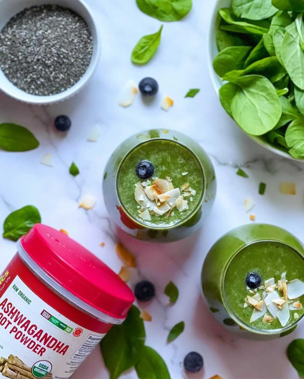 Superfood Green Smoothie with Ashwagandha and Chia Seeds