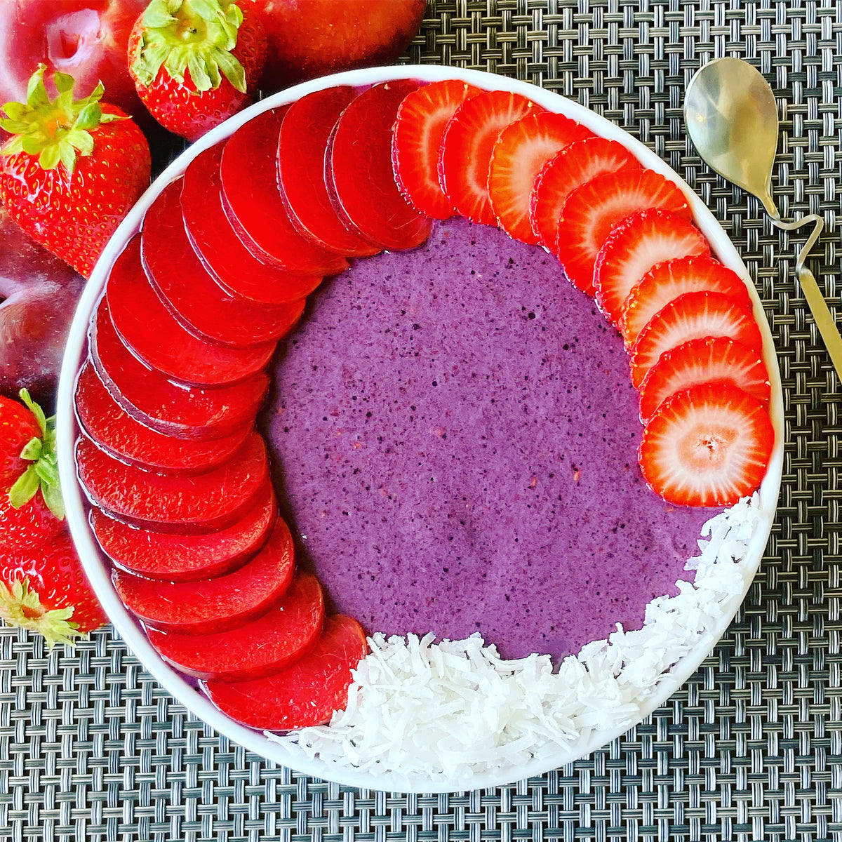 Mixed Berry Protein Smoothie Bowl with Flaxseed