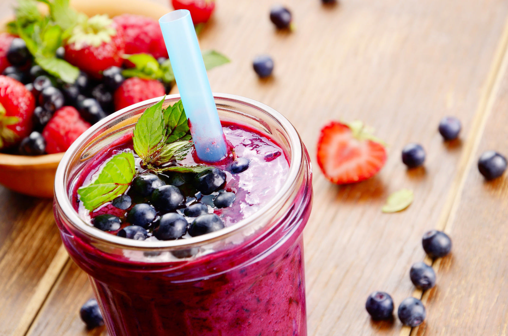 VIDEO RECIPE - Very Berry Energy Boost Smoothie